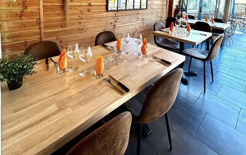 Une table, une histoire Restaurant A table